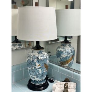 Elegant Blue & White Porcelain Table Lamp – Asian-Inspired Floral & Bird Design